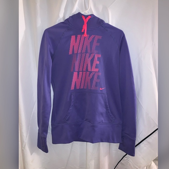 Nike Sweaters - Nike Therma Fit Hoodie